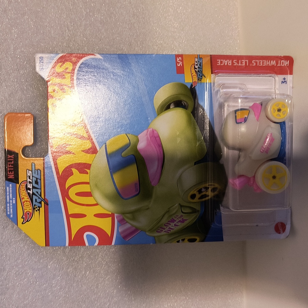 B22  Hot Wheels Duck N Roll with shipping protector